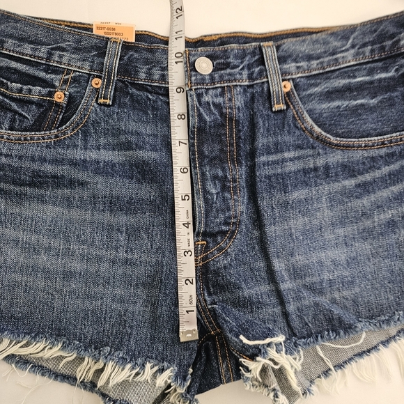 NWT Levi’s 501 Button Fly Denim Shorts High Rise Distressed Dark Wash Size 30 - Picture 8 of 12